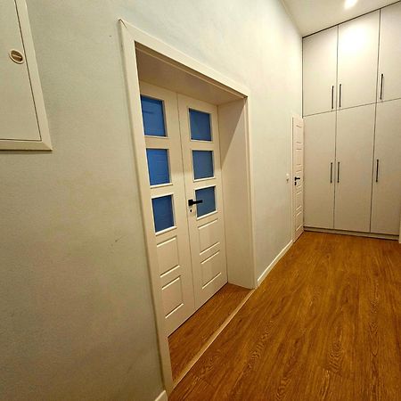 Apartman Maxmilian**** S Parkovanim Zdarma كارلوفي فاري المظهر الخارجي الصورة