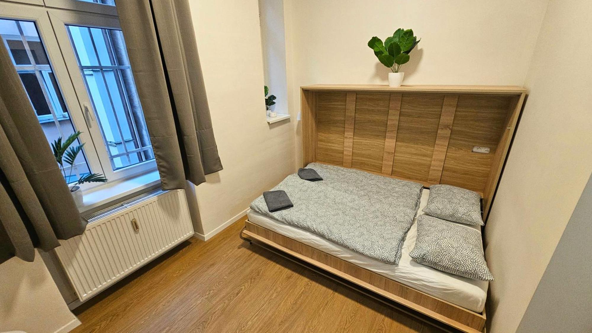 Apartman Maxmilian**** S Parkovanim Zdarma كارلوفي فاري المظهر الخارجي الصورة