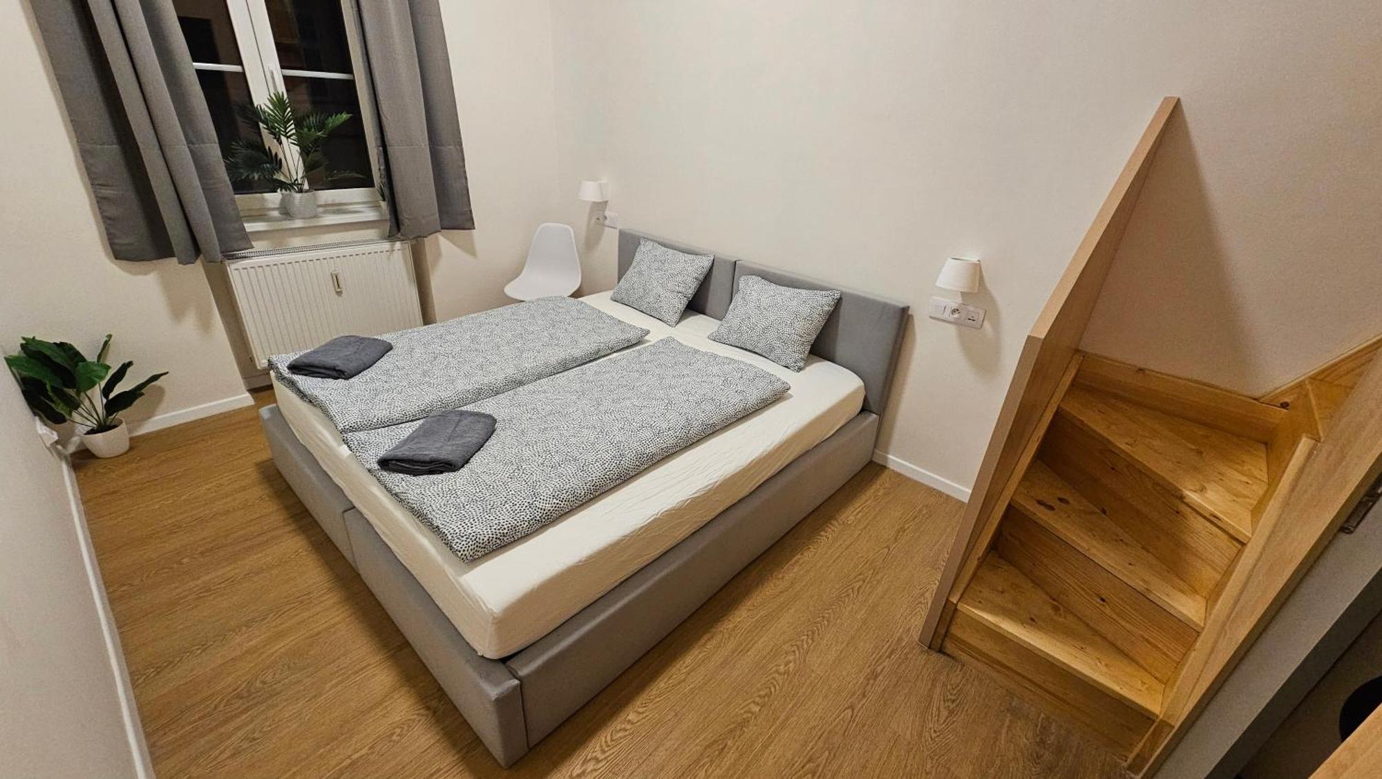 Apartman Maxmilian**** S Parkovanim Zdarma كارلوفي فاري المظهر الخارجي الصورة
