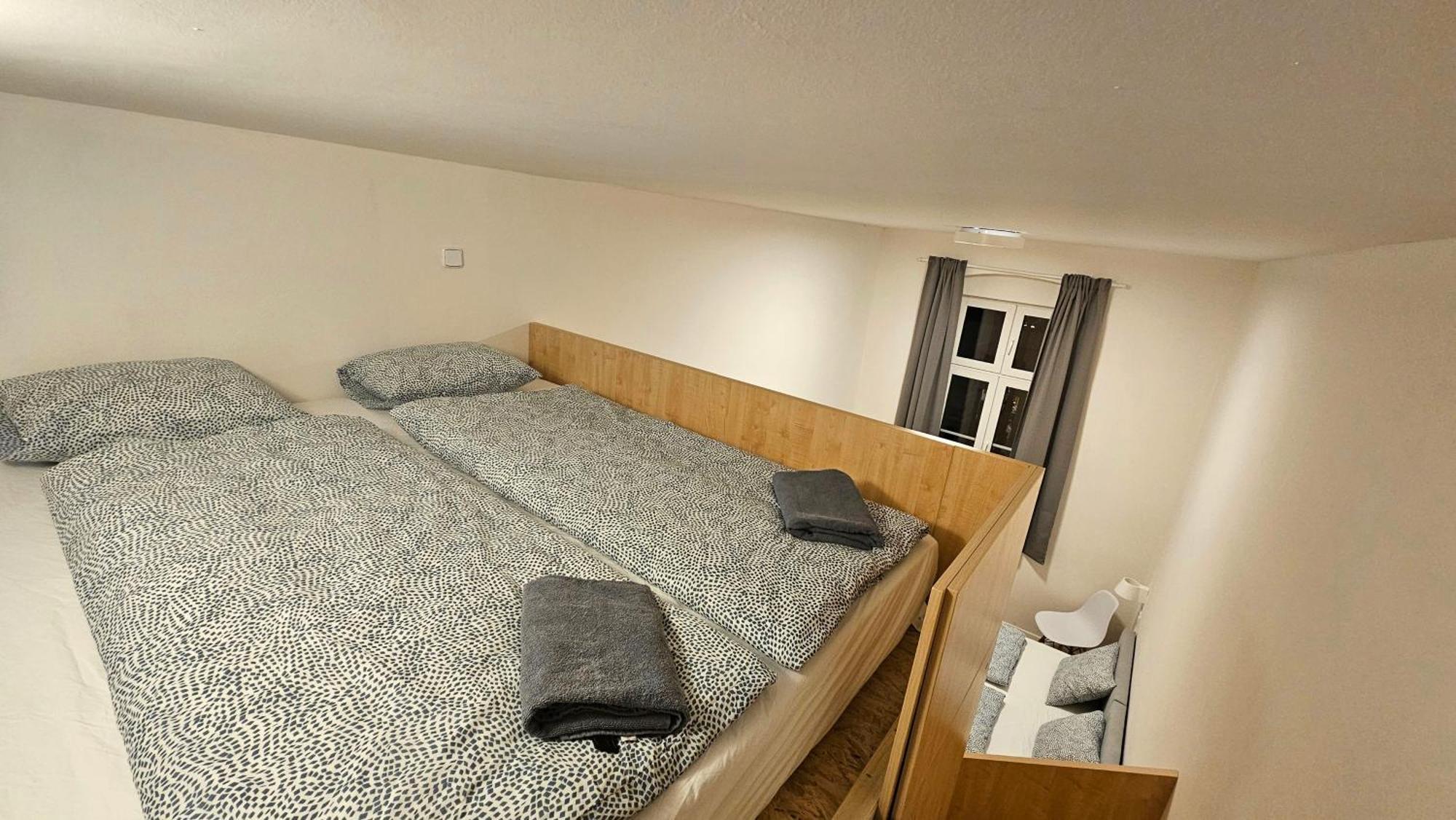 Apartman Maxmilian**** S Parkovanim Zdarma كارلوفي فاري المظهر الخارجي الصورة